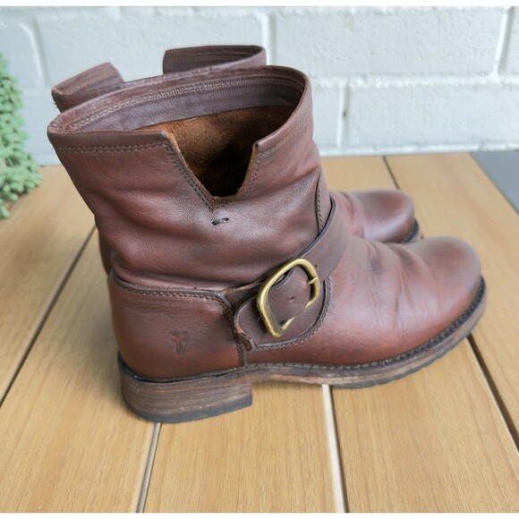 Frye Shoes - Frye Veronica Bootie Women’s 8 B Chocolate Brown Leather Ankle Boots Buckle Moto